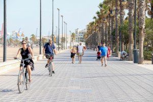 El Ayuntamiento de València promueve el uso del valenciano durante el verano