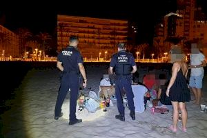 El Ayuntamiento establece máxima presión policial para hacer frente al Covid en Alicante y denuncia en una noche a 230 personas por no usar mascarilla y realizar botellón