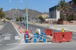 Obras de mejora de  seguridad vial en la rotonda de Cura González de Novelda