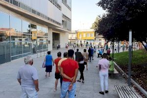 PP: “Quince días después, colas más largas y sin solución a las puertas del Ayuntamiento de San Vicente”