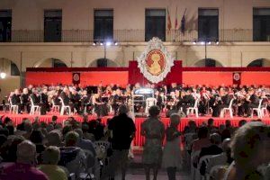 La Alborada en honor a la Virgen del Remedio reducirá en un tercio el aforo de la Plaza del Ayuntamiento de Alicante por el COVID-19