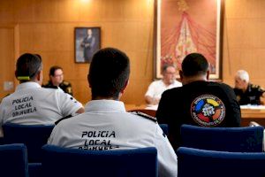 La Policía Local de Orihuela sanciona a 100 personas y cierra 3 locales de ocio nocturno por incumplir las normas de seguridad