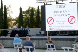 El departamento de Sanidad de Sagunto reúne al vecindario de Almardá en una charla-taller sobre consejos para prevenir el mosquito tigre