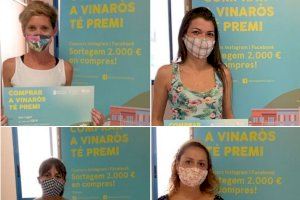 “Comprar a Vinaròs té premi” entrega 4 cheques por valor de 100€ a los primeros ganadores