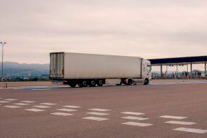 El Consell implanta estudios de técnico en conducción de vehículos de transporte por carretera en institutos de Castelló y Valencia