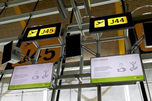 Los españoles se resisten a coger un avión: cae un 76,2% el tráfico aéreo