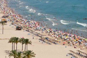 Cullera anuncia el cierre de sus playas a partir de las 22:30 horas