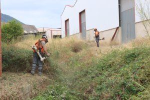 El Ayuntamiento de Onda limpia la Rasa Sala para prevenir inundaciones