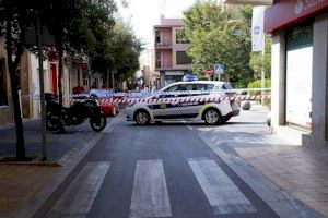 Imatge d'arxiu d'un cotxe policial al costat de la plaça d'Espanya d'Almassora