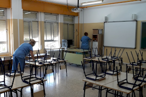 L'Ajuntament de Crevillent contracta a 7 persones per a reforçar la neteja dels centres educatius