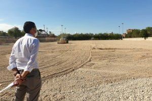 El Ayuntamiento de Elda inicia los trabajos de remodelación del campo de fútbol número 3 de las instalaciones de La Sismat