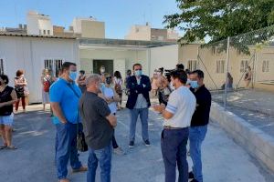 La directora territorial de Educación visita el nuevo aulario prefabricado del colegio Carrasquer para comprobar el estado de las obras