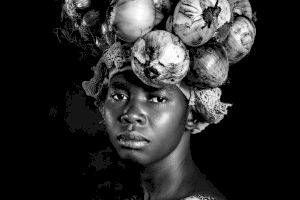 De Kinshasa a València: l’exposició fotogràfica contra la violència sexual ‘Dones del Congo’ arriba a La Nau