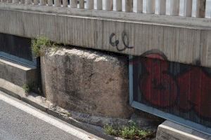 Dissabte comencen els treballs per a restaurar la part de la muralla protegida del túnel de Blanqueries, danyada durant la neteja d’un graffiti