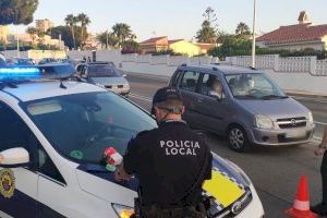 La Policía Local de Elche frustra un robo en un vehículo gracias a la colaboración vecinal
