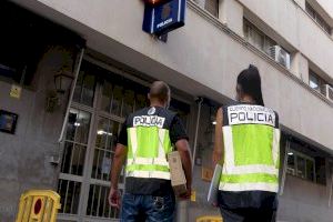 La Policía Nacional ha detenido en Benidorm a una persona por una estafa bancaria de más de 37.000 euros