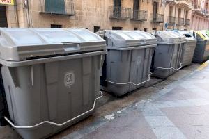 El Ayuntamiento de Alicante comienza a renovar 1.100 contenedores para mejorar la recogida de residuos