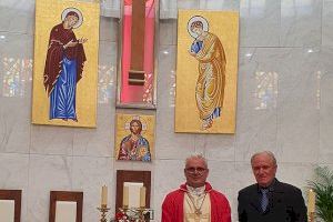 Bendicen en la parroquia Santísima Cruz de Alaquàs cinco nuevos iconos con motivo de su 50 aniversario