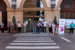 Sagunto guarda un minuto de silencio en señal de condena y repulsa por el presunto asesinato machista ocurrido en Oviedo