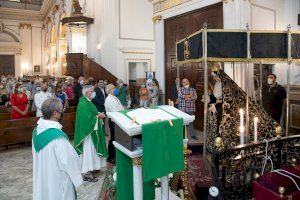 La parroquia de Santa María del Mar de Valencia celebra la fiesta de la Virgen de los Dolores con la coronación de su imagen