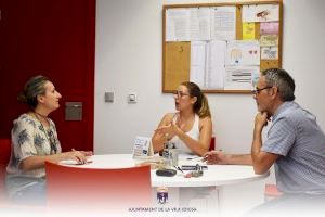 Éxito de convocatoria del curso de nivel A1 de lengua de signos organizado por la concejalía de Educación de la Vila Joiosa