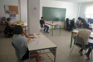Rafelbunyol pone en marcha una nueva edición del servicio “Aula taller”, para personas con discapacidad