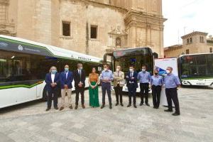 Elche apuesta por el transporte urbano limpio con cuatro nuevos autobuses híbridos