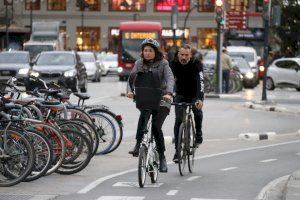 L'agenda municipal de la bicicleta dona a conéixer estudis que afirmen que «la mobilitat sostenible afavoreix al sector econòmic»