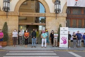 Sagunto guarda un minuto de silencio en señal de condena y repulsa por el presunto asesinato machista ocurrido en Valencia