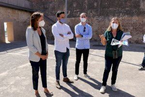 El alcalde de Sagunto visita las obras de restauración del complejo defensivo del Grau Vell con la delegada regional de Red Eléctrica de España