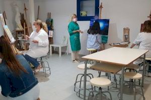 Matrícula abierta para la “Escuela de Pintura” del Centre Juvenil de La Nucía