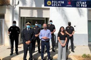 La Policía Local de Alcalà-Alcossebre reconoce a los cuatro  agentes que han aprobado la plaza de Oficial