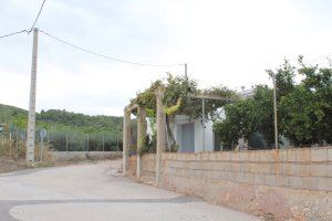 El Ayuntamiento de la Vall d’Uixó no instalará contenedores de basura en la montaña como demandan los vecinos