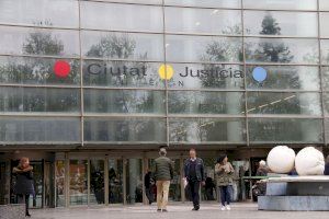 Jutgen a dos homes acusats d'abusar sexualment de diverses menors a València i Castelló