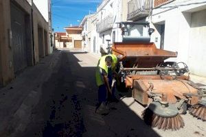 Rafael reforça la neteja de carrers i estudia imposar sancions per no recollir els excrements canins de la via pública