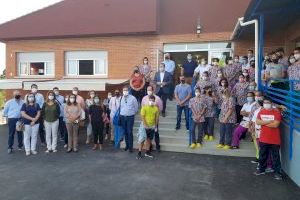 El Alcalde de la Vila muestra a los representantes municipales de la comarca el recién remodelado CPEE Secanet
