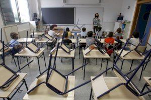 La Concejalía de Educación de Alicante pone en marcha un nuevo servicio para dar clases de recuperación a unos 150 alumnos al día