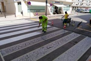 La Pública de Altea continúa renovando la pintura vial