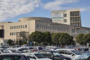 Denuncian la saturación de las urgencias en el hospital de la Ribera