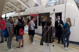 L'excés d'aforament en Metrovalencia obliga a interrompre la circulació i desallotjar trens