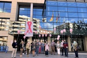 Almassora se suma a la lluita contra el càncer de mama