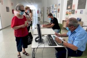 El Ayuntamiento de Alicante inicia la próxima semana un nuevo reparto gratuito de mascarillas entre las personas mayores de 65 años