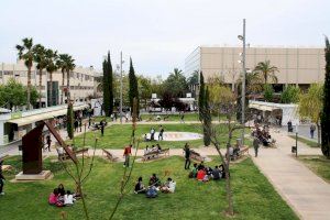 Más de 3.440 estudiantes valencianos no pagarán tasas universitarias este curso