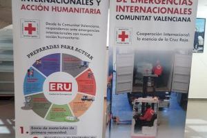 Alfafar recibe la exposición de Cruz Roja “El baúl de la ayuda humanitaria”