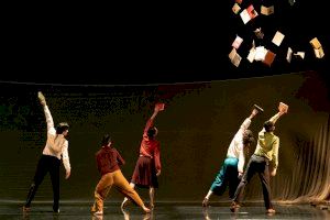 Burriana acerca la vida y obra de Antonio Machado con un espectáculo de danza contemporánea