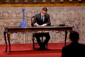 El Palau de la Generalitat acoge la firma del protocolo que protegerá el patrimonio de Miquel Navarro en Mislata