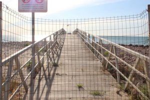 La pasarela de Xilxes lleva dos años cerrada