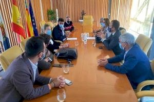 El alcalde de Alicante firma el decreto para la concesión de un millón de euros de nuevas ayudas al comercio y hostelería por la Covid