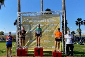 LA208 Triatlón Club de Elche triunfa por partida doble en las citas autonómicas de Cullera