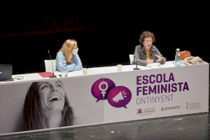 Elena Simón reclama en l’Escola Feminista d'Ontinyent una major presència de la formació en igualtat al sistema educatiu
